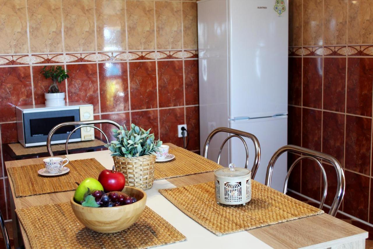 Collosal Apartment With Garden Bucharest Exterior photo